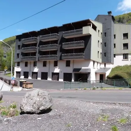 Au Pied Des Pistes Et Des Cures Apartment *